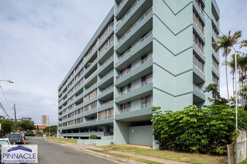 Honolulu Condo: 1122 Elm St. #205