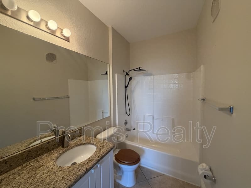 Clearwater Condo: 2747 Via Capri