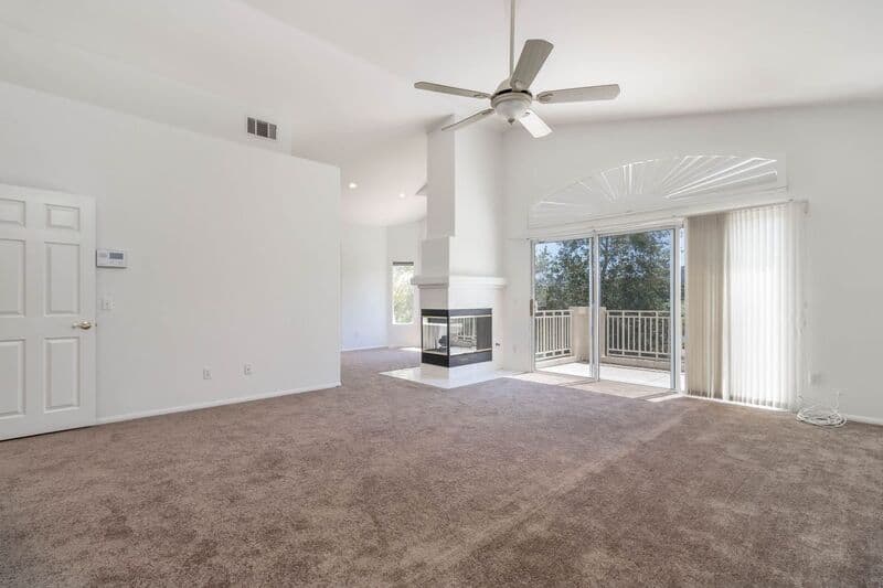 Temecula House: 32579 Valentino Way