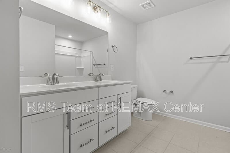 Auburn House: 1333 Maston Rd