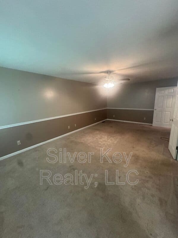Athens Condo: 136 South Matlock