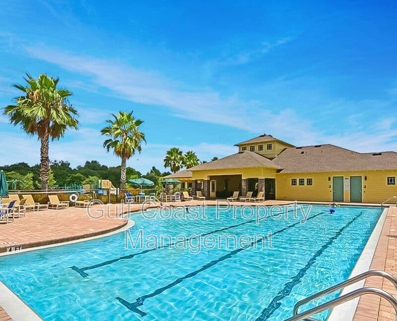 Parrish House: 11562 84th St Circle E