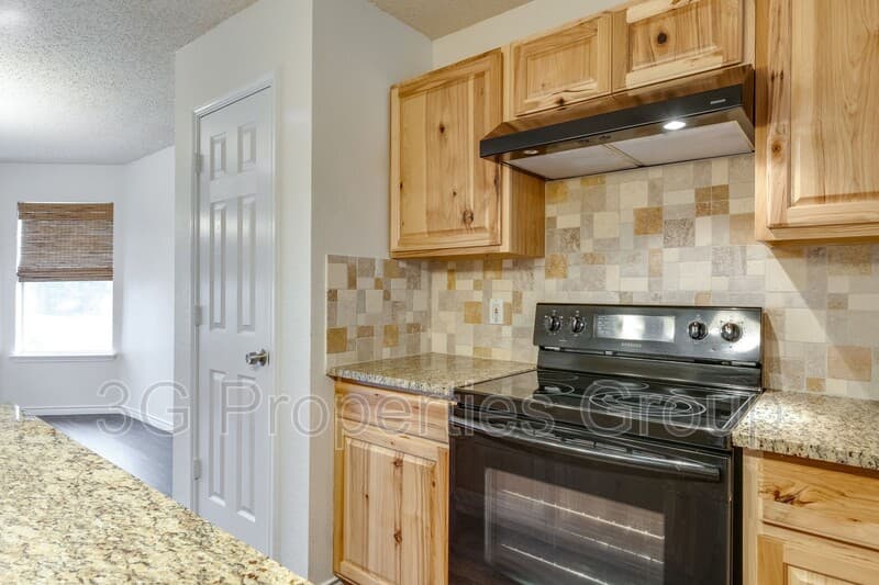 Little Elm House: 1561 Knottingham Drive