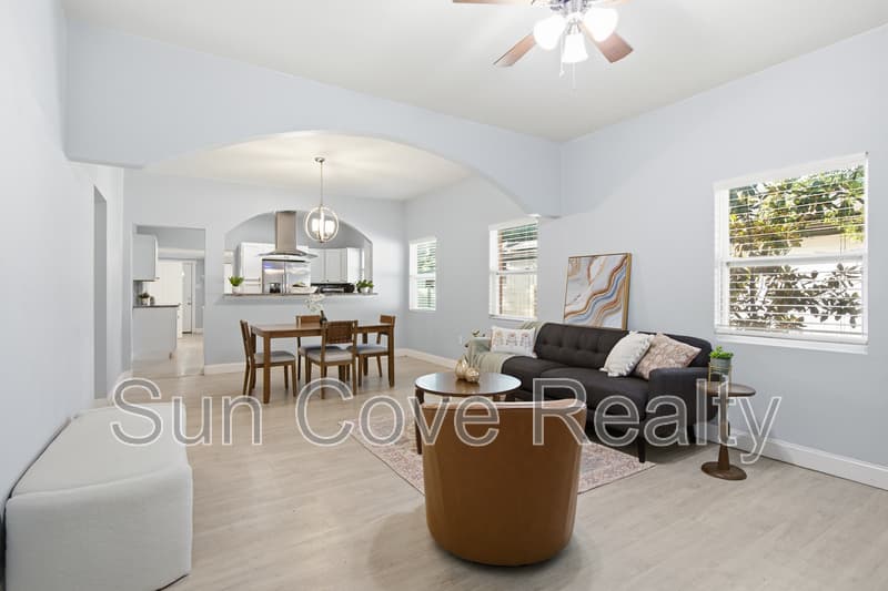 Tampa House: 2815 N Taliaferro Ave