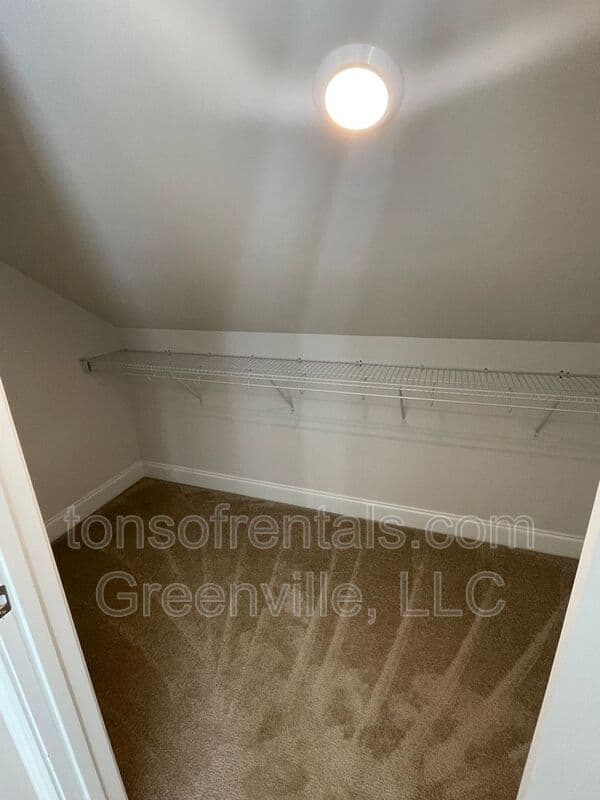 Greenville House: 536 Twin Lake Road
