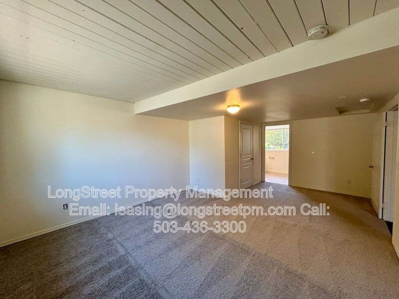 Portland Condo: 4848 SE Bybee Blvd