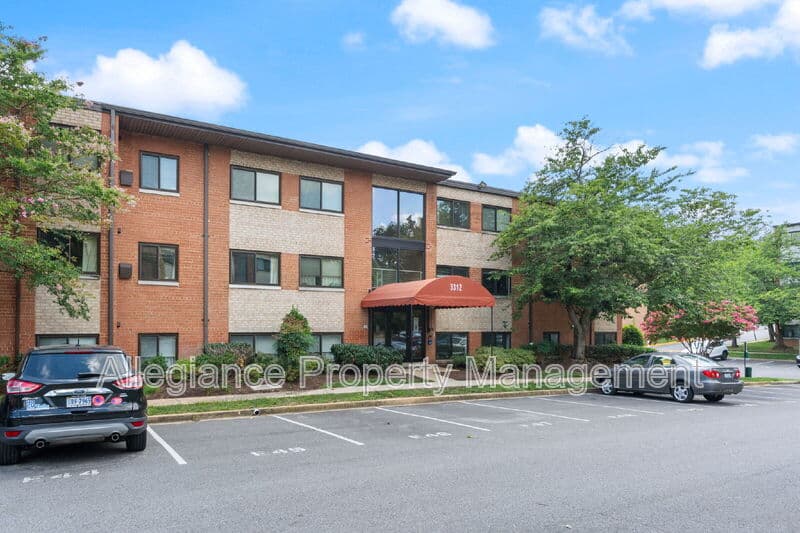 Alexandria House: 3312 S 28th St