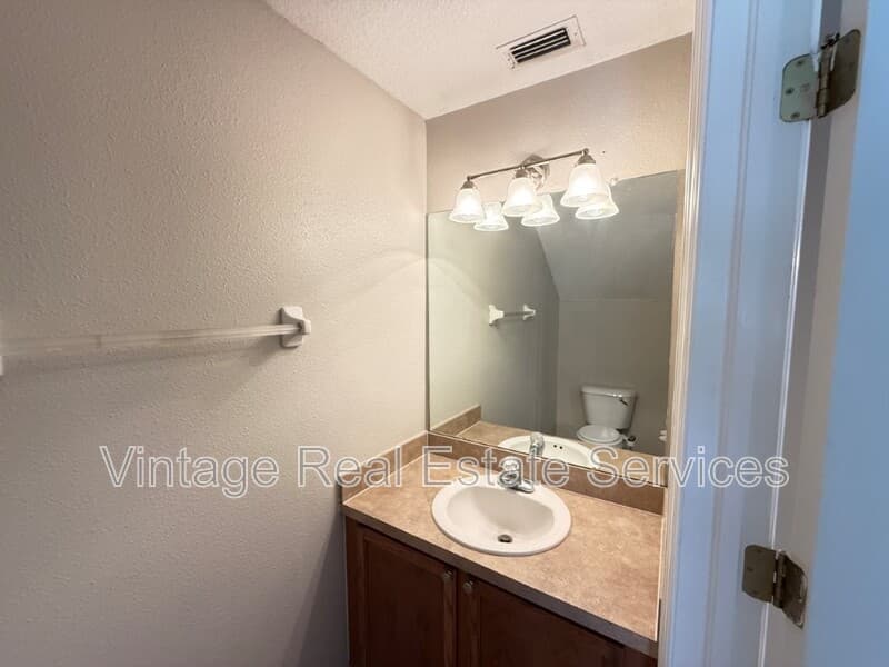 Riverview House: 12270 Foxmoor Peak Dr