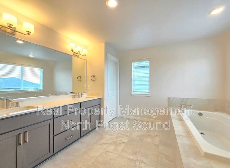 Marysville House: 3200 84th Dr NE