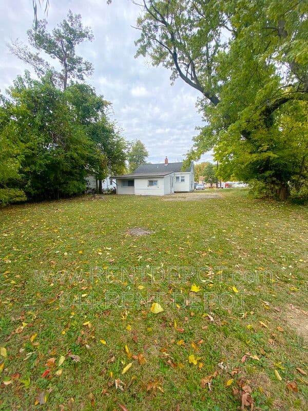 Evansville House: 1021 Vanderburgh Ave.