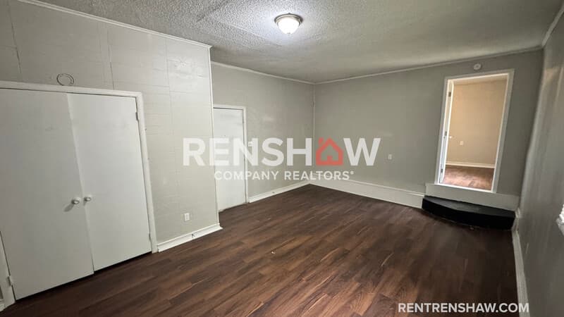 Memphis House: 2303 Longstreet Dr