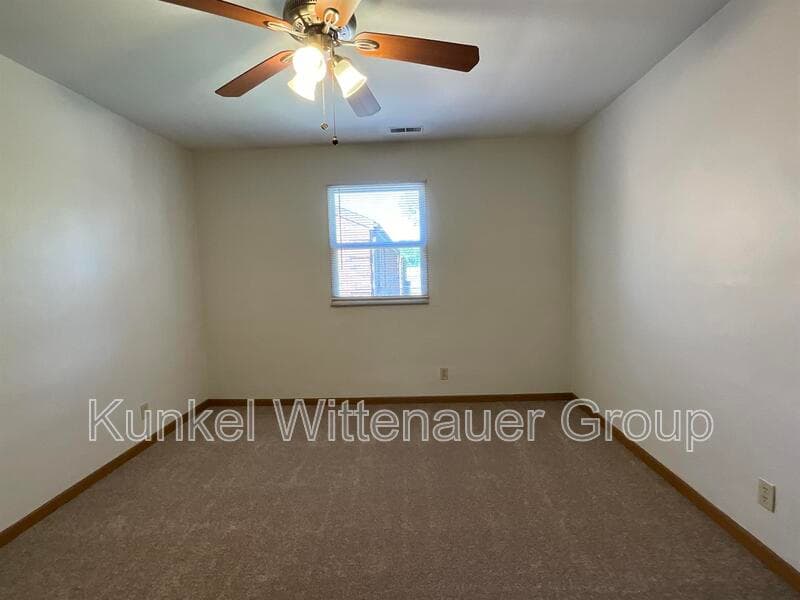 Swansea Condo: 1813-4 Jamestown Road