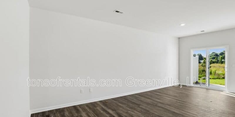 Greer Townhome: 773 Embark Circle