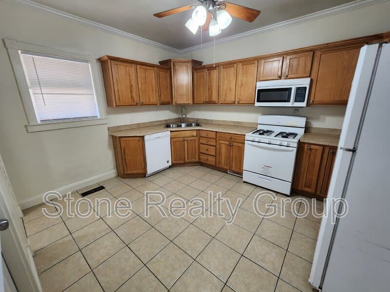 Terre Haute House: 1732 Garfield Avenue
