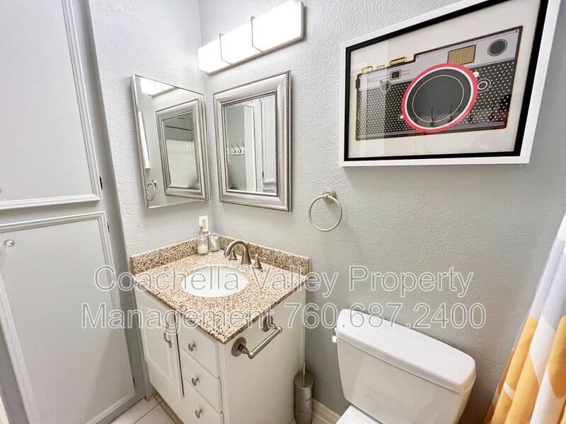 Palm Springs Condo: 2860 N Los Felices Rd