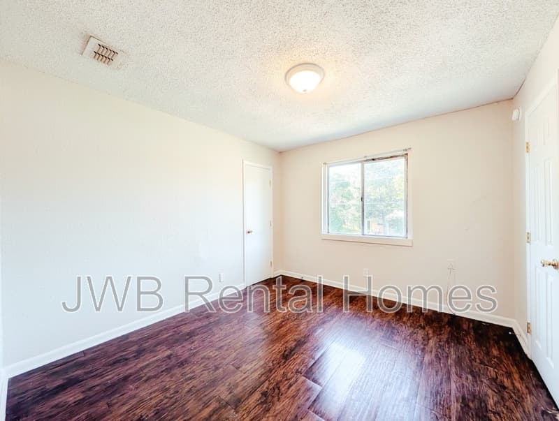 Jacksonville Townhome: 1834 Broadway Ave