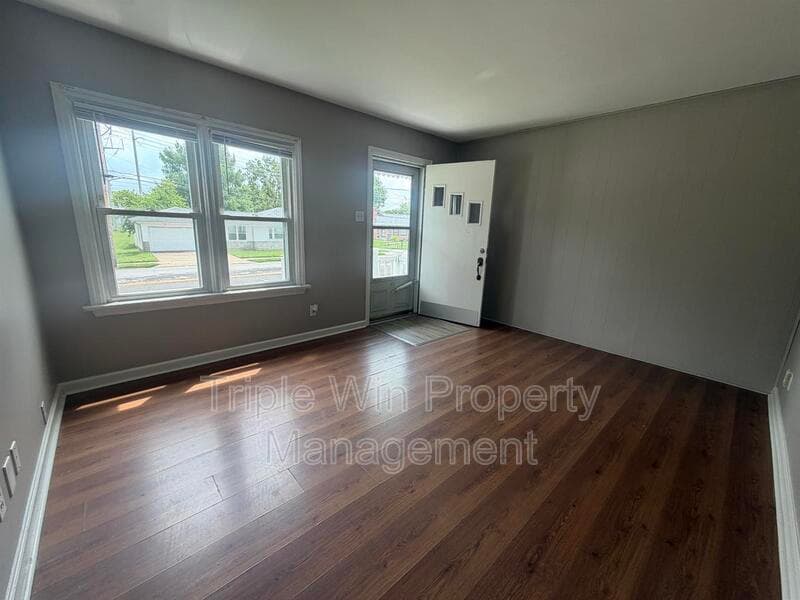 Florissant House: 1145 Patterson Rd.