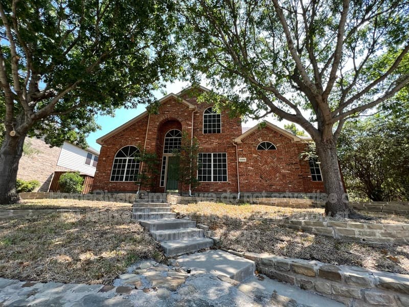 Frisco House: 10446 Red Clover Dr