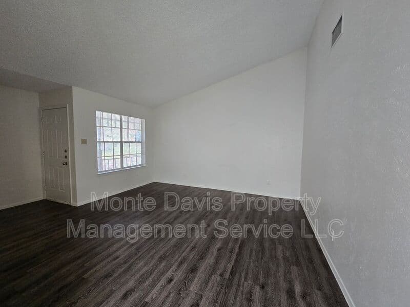 Austin Condo: 12005 Arrowwood