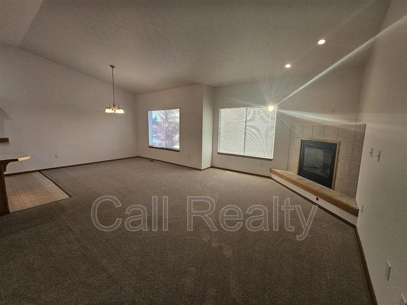 Airway Heights Condo: 823 S Russell St