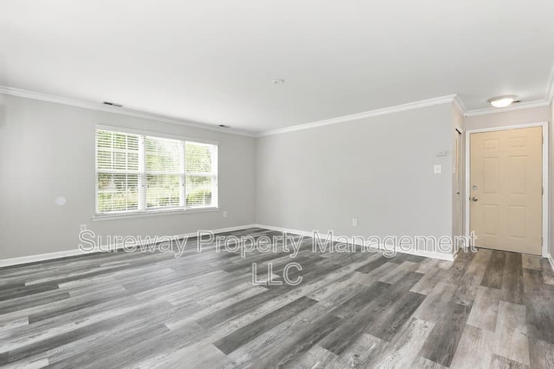 Sewell Condo: 727 Sedgewick Ct