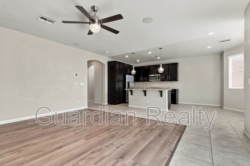 Las Vegas House: 5582 Grinding Rock Way