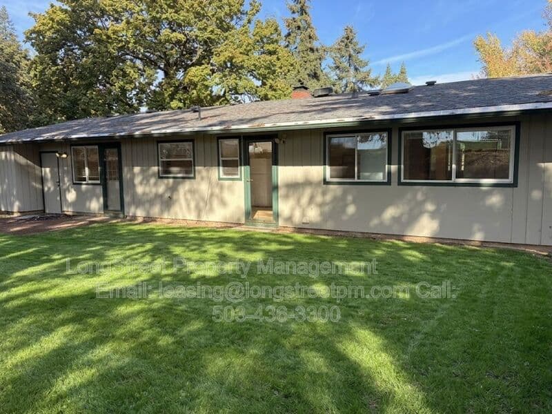 Adair Village Condo: 5160 NE Willamette Ave