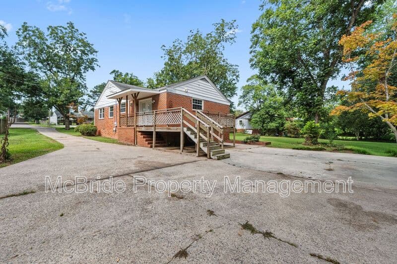 North Augusta House: 105 Nutgrove Drive