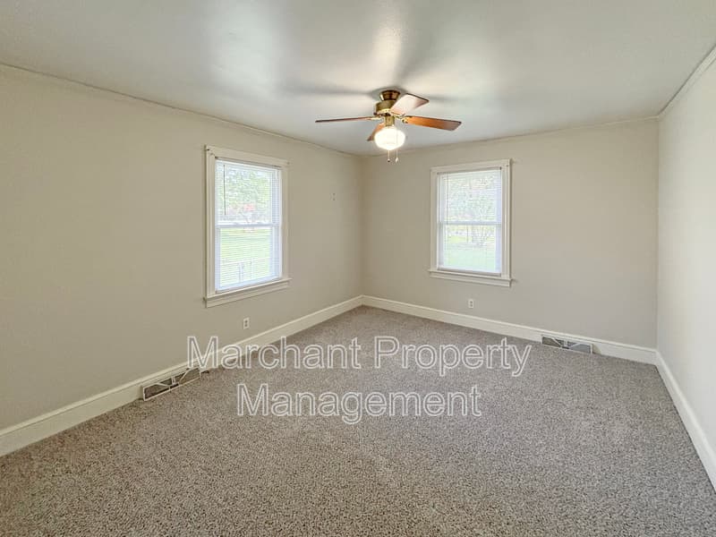 Greenville House: 22 Brownwood Drive