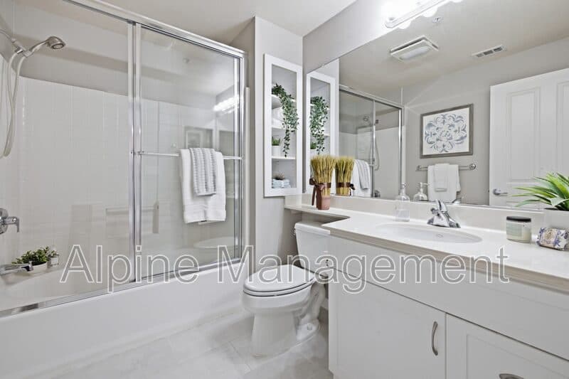 East Palo Alto Condo: 1982 West Bayshore Road - Main