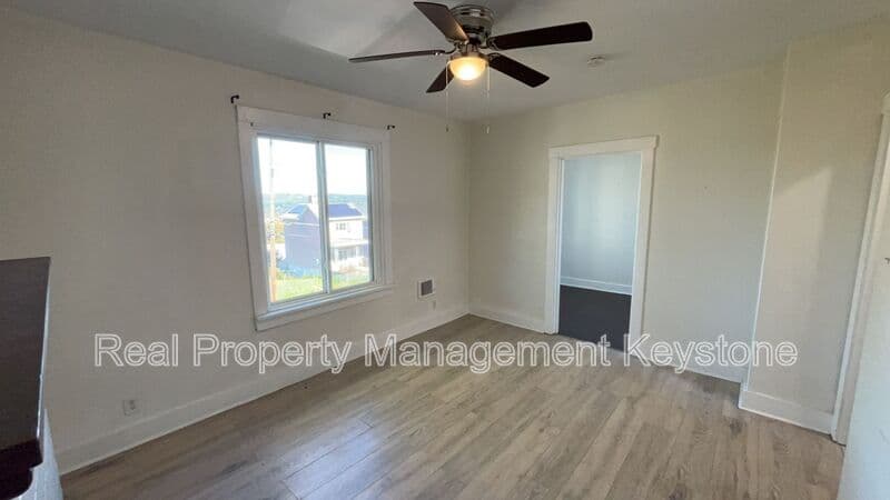 Homestead Condo: 122 E. 16th Ave