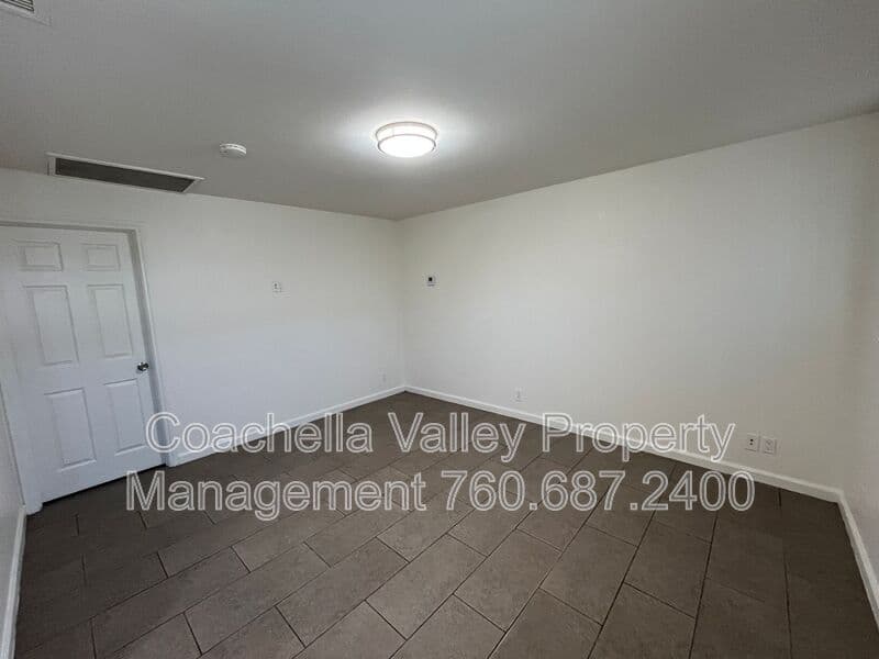 Coachella House: 85191 Bagdad Ave