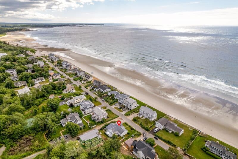 Wells House: 240 Island Beach Road