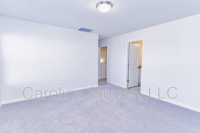 Duncan Townhome: 221 Stone Fruit Court