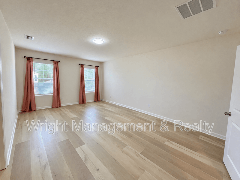 Odessa House: 15450 Black Pepper Lane