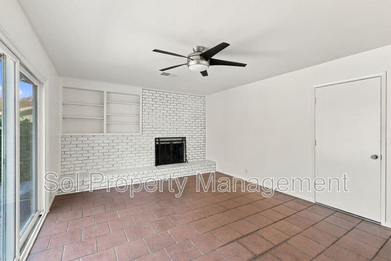 San Rafael House: 600 Tarragon Drive