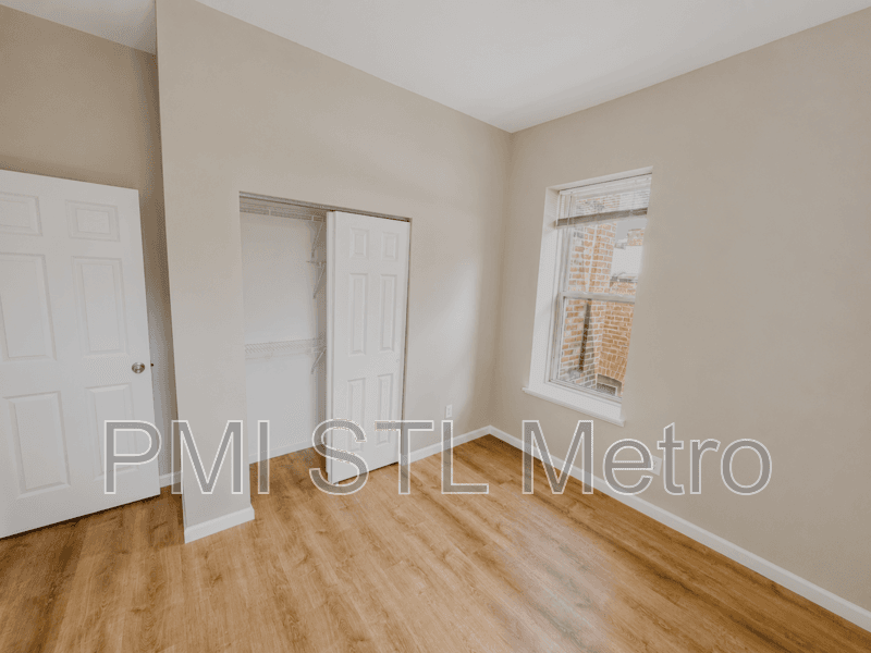 St. Louis Condo: 3672 Russell Blvd