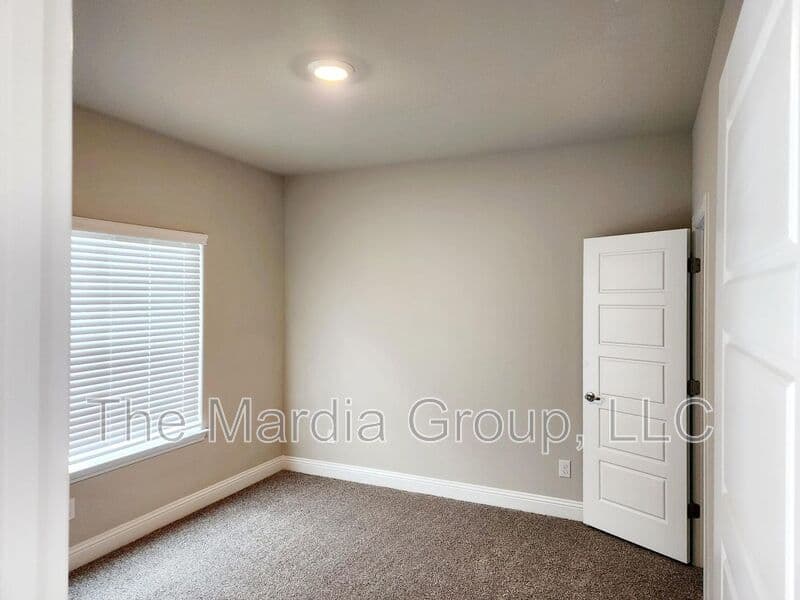 Denton House: 2320 Ruff Rd