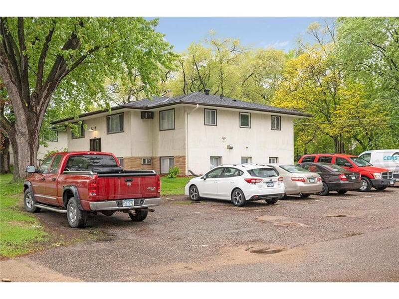 Newport Condo: 1659 10th Ave