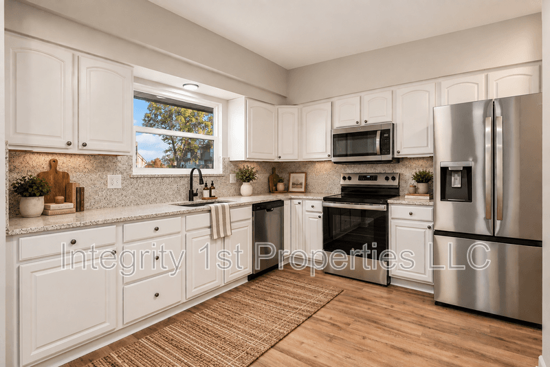 Kansas City Townhome: 3500 Northeast 72nd Terrace