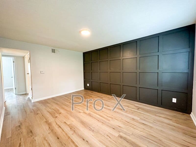 Fayetteville House: 210 S Hill Ave