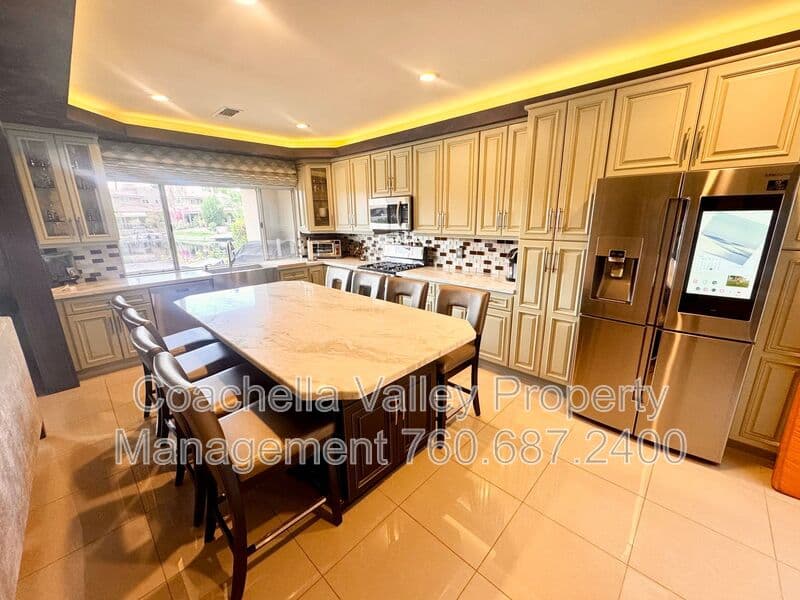 Rancho Mirage House: 21 Lake Shore Dr