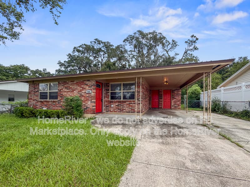 Jacksonville House: 9525 Spottswood Rd