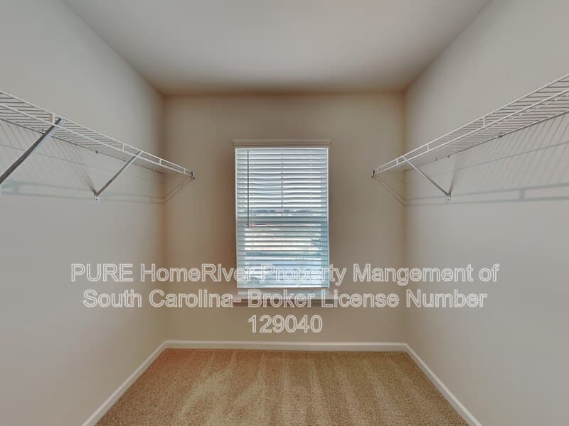 Elgin Townhome: 1054 Cornelia St