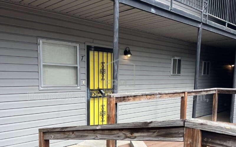 Memphis Condo: 34 North Idlewild Street