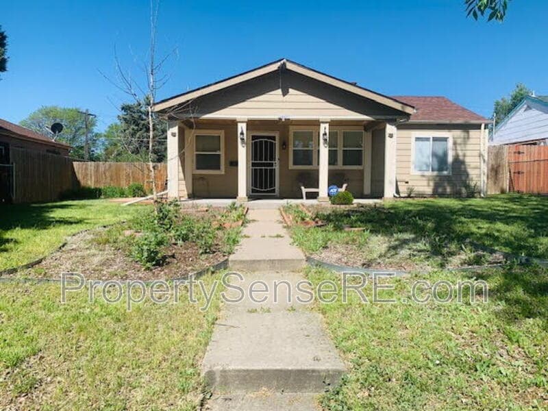 Aurora House: 1121 Alton Street