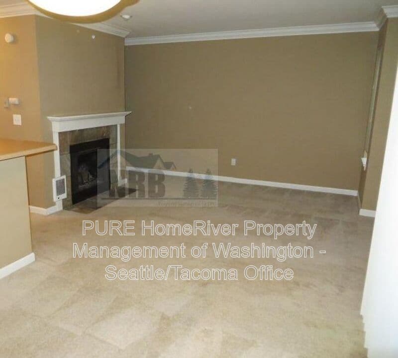 Federal Way Condo: 31500 33rd PL SW