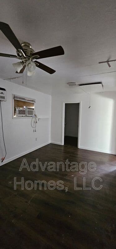 Kansas City House: 7504 E 112th St