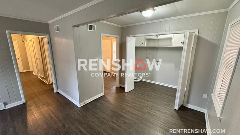 Memphis House: 1379 Rolling Hills Dr