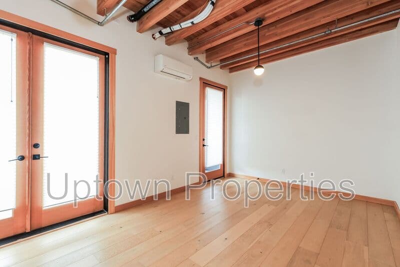 Portland House: 1515 N ROSA PARKS WAY